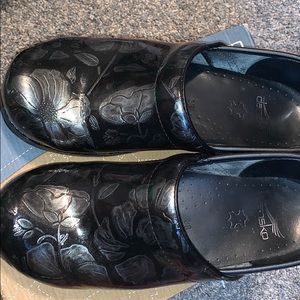 Nursing shoes worn a handful of times